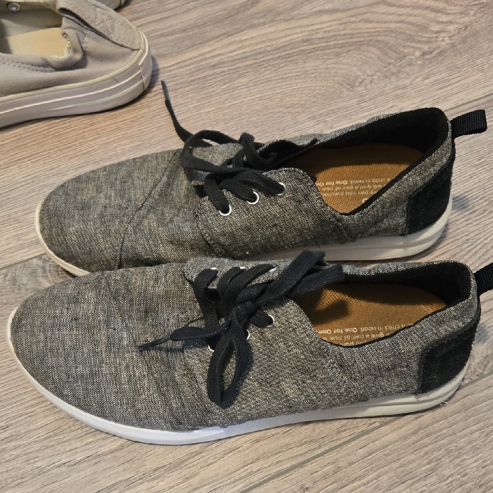 Toms Gray Lace-Up Sneakers